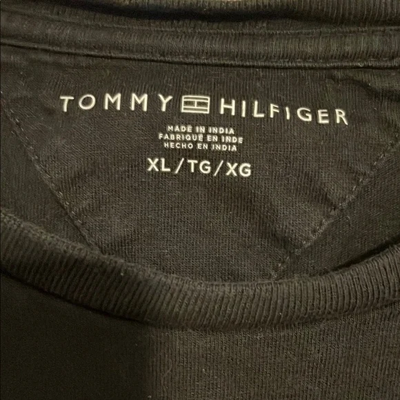 Men’s Tommy Hilfiger T-Shirt - Picture 2 of 4